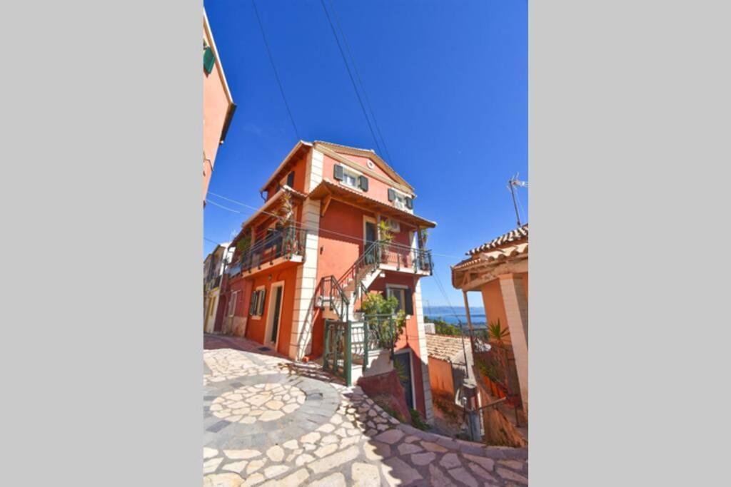 Traditional House With Amazing View Chlomos Luaran gambar